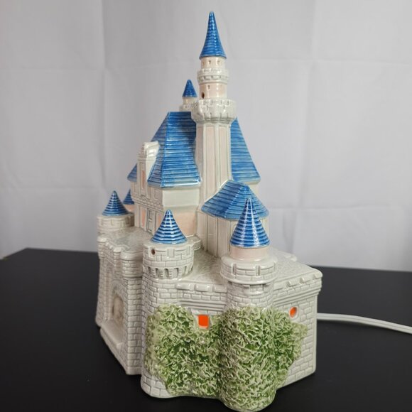 Disney - VTG Magic Kingdom Cinderella Castle Lot Sears 1988 Light-Up Castle - Picture 4 of 11